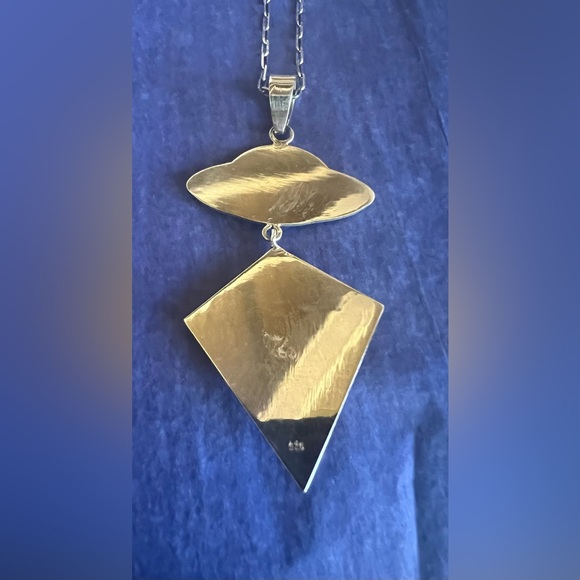 Sterling Silver Alien Pendant Necklace in Gold and Green - Picture 3 of 3